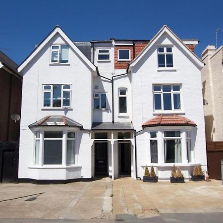 Stylish 1 Bed Flat With Private Terrace In Wimbledon - 3 The Queens Londra Dış mekan fotoğraf