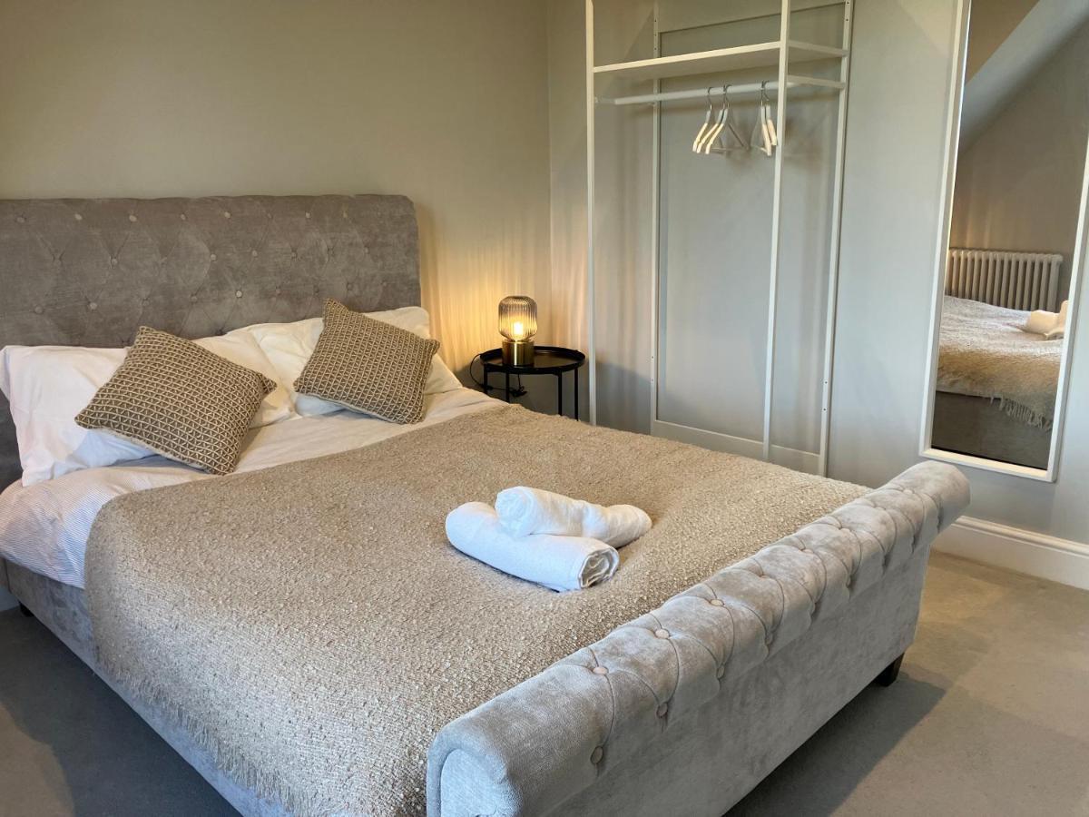Stylish 1 Bed Flat With Private Terrace In Wimbledon - 3 The Queens Londra Dış mekan fotoğraf